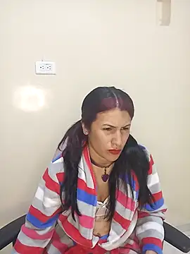 Snapshot of karinnahotdirty chatting on November 11, 2025, 8:47 pm karinnahotdirty online show from November 11, 2025, 8:47 pm