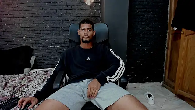 Snapshot of yurgaki_21 chatting on April 1, 2026, 11:45 pm yurgaki 21 online show from April 1, 2026, 11:45 pm