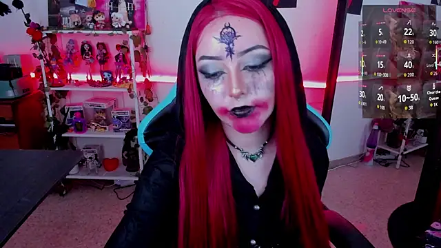 Snapshot of Makii_33 chatting on November 23, 2025, 12:42 am Makii 33 online show from November 23, 2025, 12:42 am