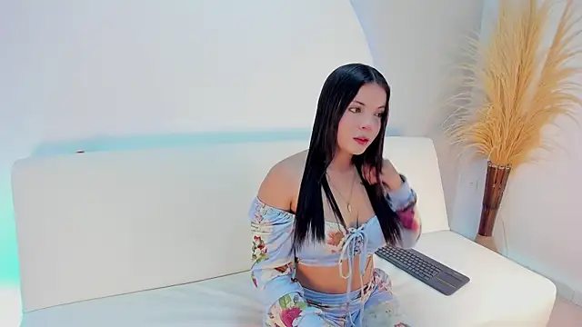 Carly lopez online show from November 26, 2025, 6:30 pm