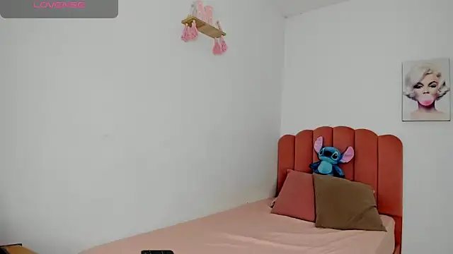 julieth sanzz online show from March 5, 2026, 11:07 am