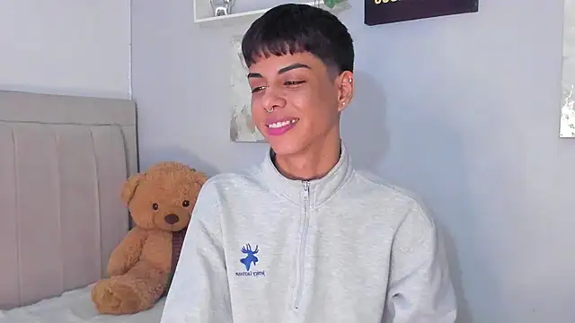 Snapshot of Thomas_wil chatting on November 27, 2025, 6:36 am Thomas wil online show from November 27, 2025, 6:36 am