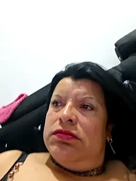 Hanna Kieran online show from October 30, 2025, 3:42 pm