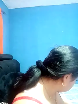 Hanna Kieran online show from November 27, 2025, 12:44 am