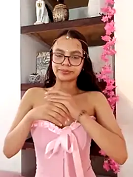 Danesacronin online show from November 4, 2025, 8:45 pm