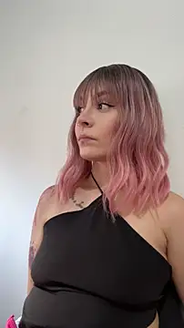 Snapshot of alesziarose chatting on November 17, 2025, 7:18 pm alesziarose online show from November 17, 2025, 7:18 pm