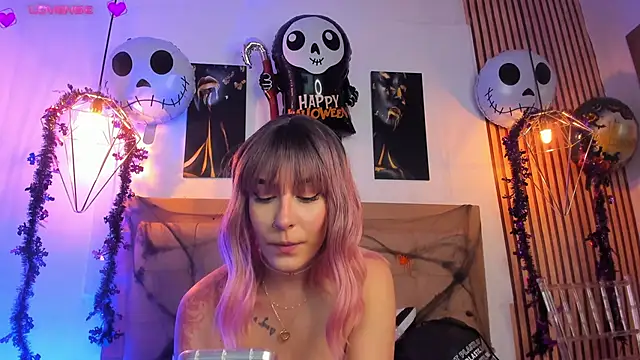 Snapshot of alesziarose chatting on October 8, 2025, 7:47 pm alesziarose online show from October 8, 2025, 7:47 pm