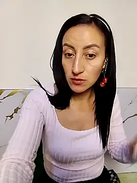 Oriana111 online show from May 11, 2026, 3:41 am