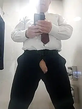 BigCristh79 online show from November 16, 2025, 1:27 pm