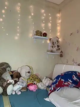 effie castroo online show from October 12, 2025, 12:23 am