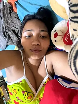 effie castroo online show from October 9, 2025, 3:34 pm