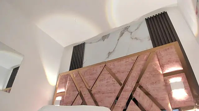 Snapshot of kandy_bronw chatting on October 22, 2025, 1:38 am kandy bronw online show from October 22, 2025, 1:38 am