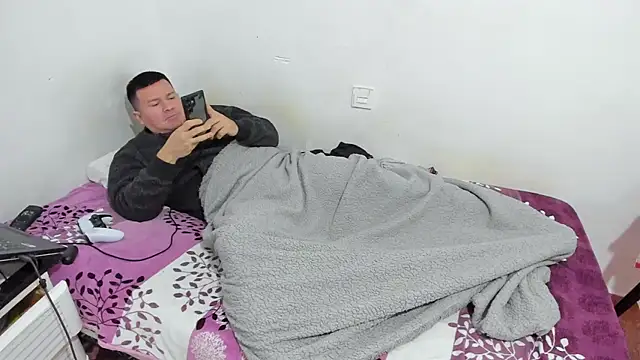 Snapshot of fuckynations chatting on February 23, 2025, 4:35 pm fuckynations online show from February 23, 2025, 4:35 pm