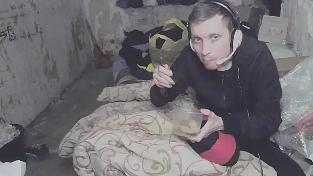 Snapshot of makarov1993 chatting on November 4, 2025, 10:24 pm makarov1993 online show from November 4, 2025, 10:24 pm