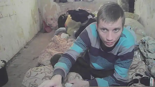 Snapshot of makarov1993 chatting on October 25, 2025, 12:17 pm makarov1993 online show from October 25, 2025, 12:17 pm