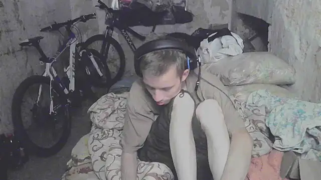 makarov1993 online show from September 25, 2025, 7:58 am