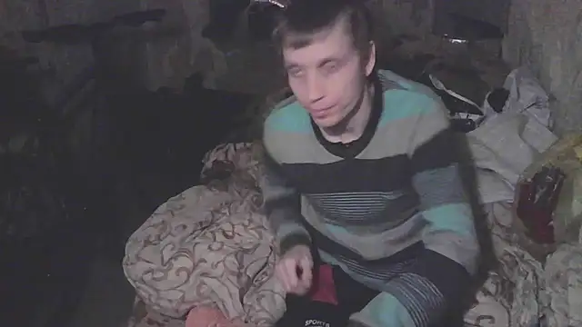 Snapshot of makarov1993 chatting on December 5, 2025, 8:17 pm makarov1993 online show from December 5, 2025, 8:17 pm