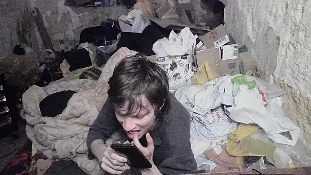 Snapshot of makarov1993 chatting on June 23, 2026, 5:27 am makarov1993 online show from June 23, 2026, 5:27 am