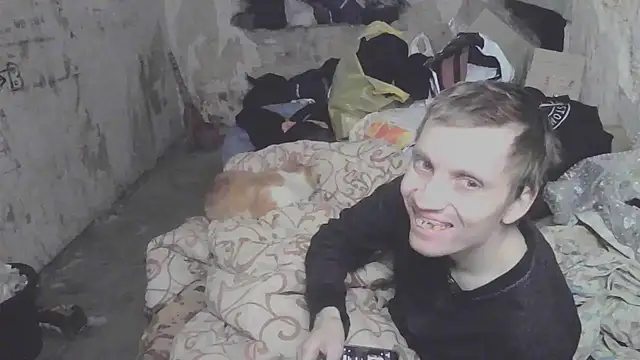 Snapshot of makarov1993 chatting on November 4, 2025, 8:18 am makarov1993 online show from November 4, 2025, 8:18 am