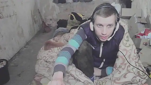 Snapshot of makarov1993 chatting on October 20, 2025, 11:11 am makarov1993 online show from October 20, 2025, 11:11 am