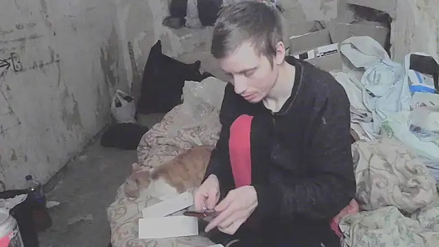 Snapshot of makarov1993 chatting on November 17, 2025, 11:36 am makarov1993 online show from November 17, 2025, 11:36 am