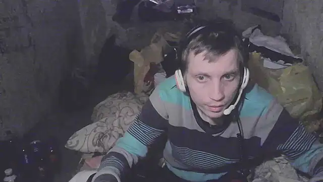 Snapshot of makarov1993 chatting on December 1, 2025, 11:33 am makarov1993 online show from December 1, 2025, 11:33 am