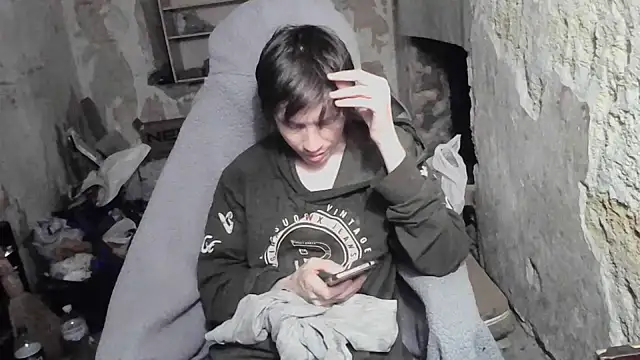 Snapshot of makarov1993 chatting on July 27, 2026, 8:43 am makarov1993 online show from July 27, 2026, 8:43 am