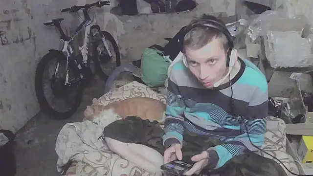 Snapshot of makarov1993 chatting on October 12, 2025, 5:58 pm makarov1993 online show from October 12, 2025, 5:58 pm