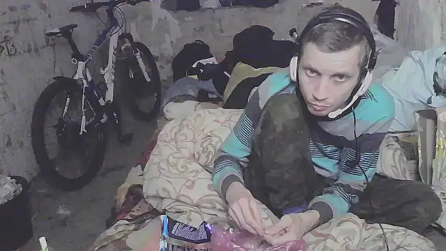 Snapshot of makarov1993 chatting on October 28, 2025, 10:31 pm makarov1993 online show from October 28, 2025, 10:31 pm