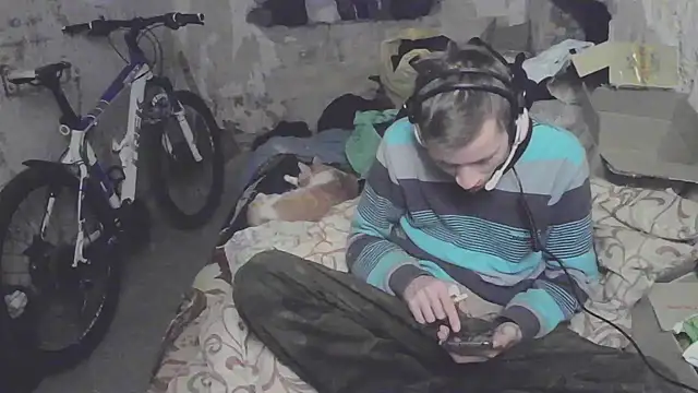 Snapshot of makarov1993 chatting on October 14, 2025, 9:25 pm makarov1993 online show from October 14, 2025, 9:25 pm