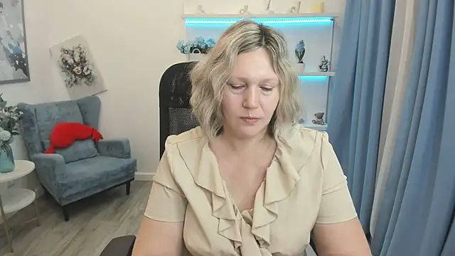 NinaStarle online show from June 7, 2026, 4:50 am