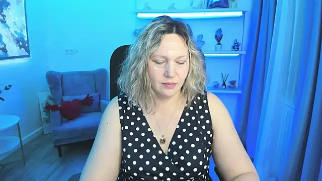 NinaStarle online show from May 1, 2026, 4:28 am