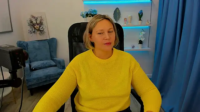 Snapshot of NinaStarle chatting on October 4, 2025, 11:45 am NinaStarle online show from October 4, 2025, 11:45 am