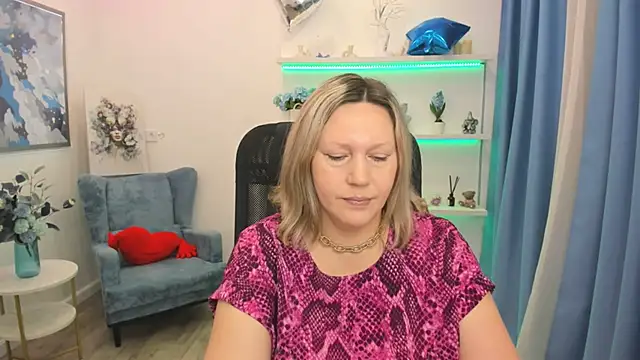 NinaStarle online show from April 23, 2026, 4:30 am
