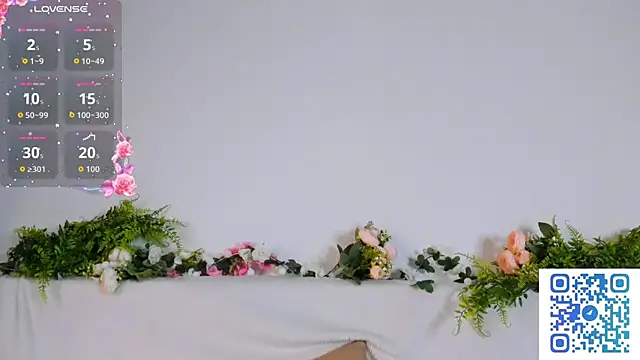 Snapshot of girlllsooft chatting on October 9, 2025, 6:19 pm girlllsooft online show from October 9, 2025, 6:19 pm