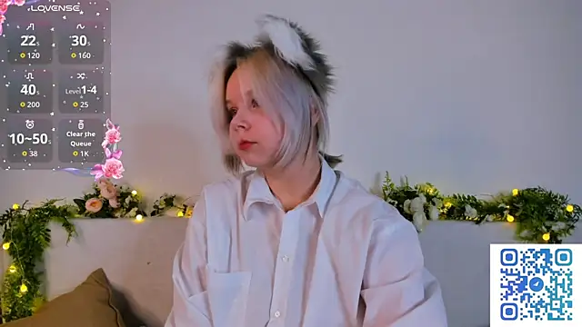 Snapshot of girlllsooft chatting on October 23, 2025, 1:10 pm girlllsooft online show from October 23, 2025, 1:10 pm