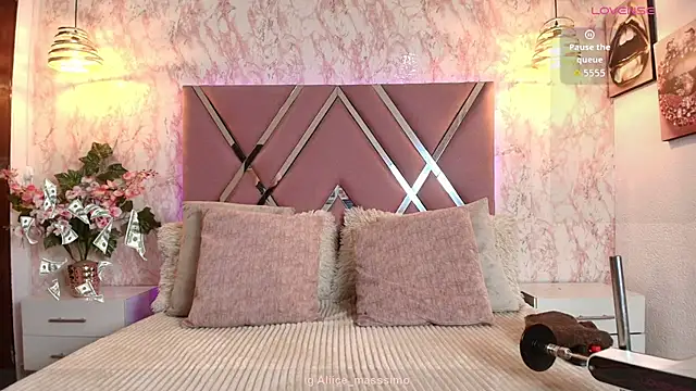 Snapshot of Aliice1_ chatting on November 11, 2025, 8:47 pm Aliice1 online show from November 11, 2025, 8:47 pm