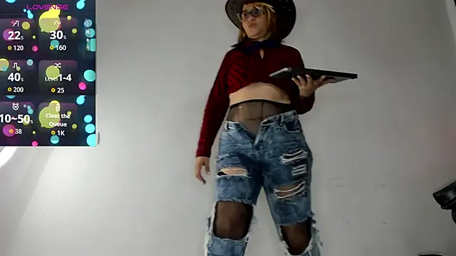 Cailinmilf online show from October 3, 2025, 1:09 am
