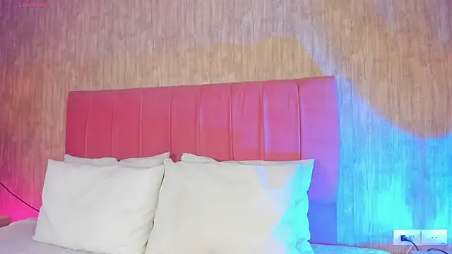 Snapshot of Kendra_kobein chatting on November 25, 2025, 7:47 pm Kendra kobein online show from November 25, 2025, 7:47 pm