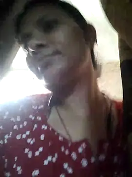 Snapshot of couple_71 chatting on May 20, 2026, 7:16 am couple 71 online show from May 20, 2026, 7:16 am
