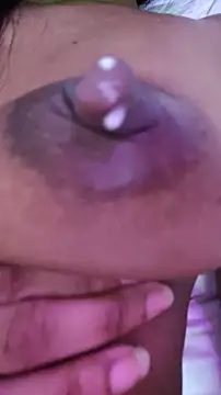 Snapshot of morenamysttery chatting on February 18, 2026, 4:03 pm morenamysttery online show from February 18, 2026, 4:03 pm