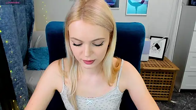 KatherineePierce online show from June 29, 2026, 9:58 pm
