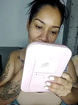 violettaa millerss online show from February 27, 2026, 1:17 am