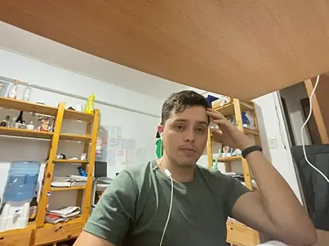 Snapshot of Haustin202 chatting on October 12, 2025, 3:08 am Haustin202 online show from October 12, 2025, 3:08 am