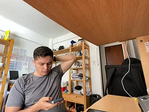 Snapshot of Haustin202 chatting on October 3, 2025, 6:20 pm Haustin202 online show from October 3, 2025, 6:20 pm