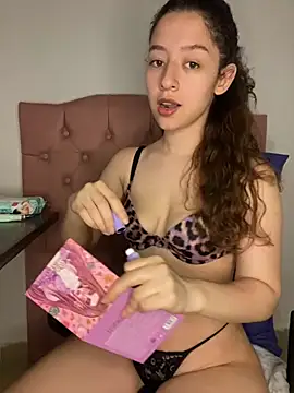 Snapshot of -rosi chatting on October 12, 2025, 1:18 am -rosi online show from October 12, 2025, 1:18 am