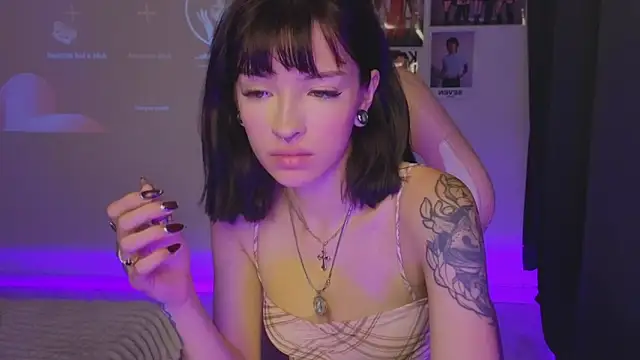 Snapshot of Moonlightt_21 chatting on April 1, 2026, 10:39 pm Moonlightt 21 online show from April 1, 2026, 10:39 pm