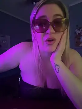 Granlady7 online show from January 17, 2026, 11:08 pm