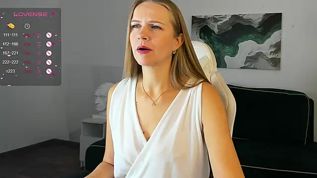 Eliza Wilsoon online show from September 21, 2025, 1:55 am