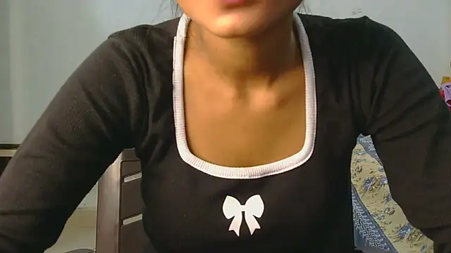 Aarti misty71 online show from April 23, 2026, 5:36 am